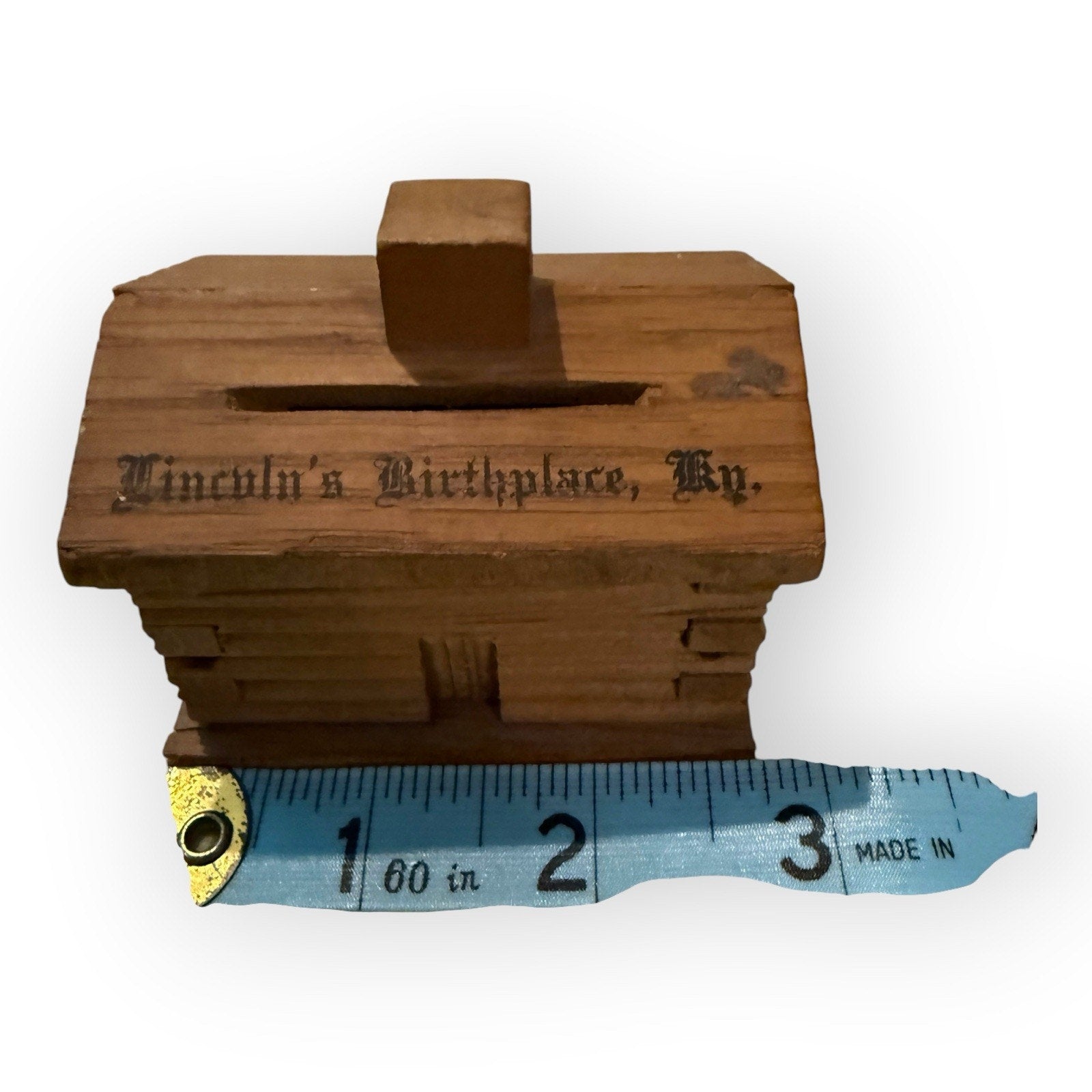 Lincoln's Birthplace, Ky. Wood Log Cabin Souvenir Bank Under 3 Inches Wide