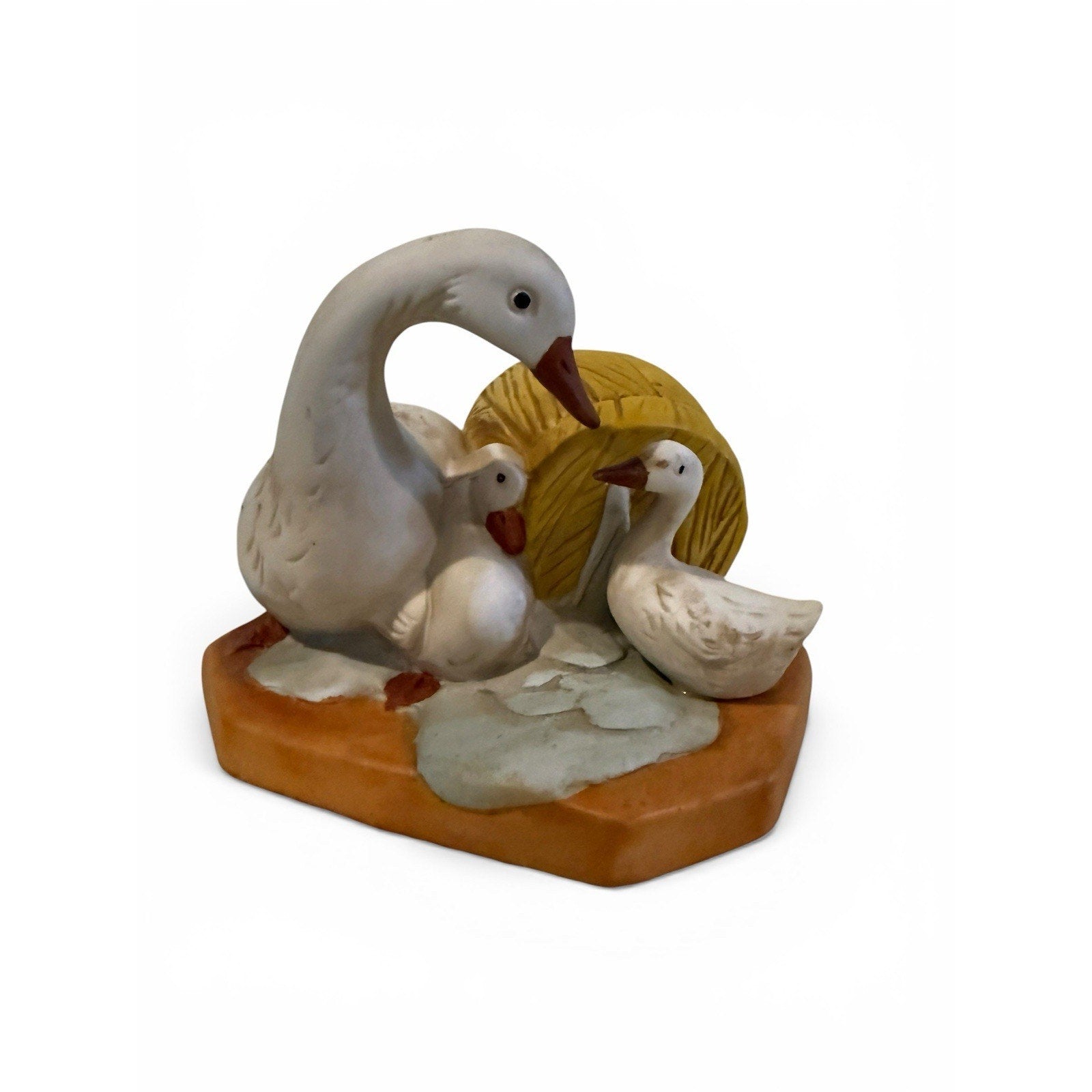 Vtg Porcelain Ducks Ducklings Geese Goslings Figurine with Hay Taiwan- Homco
