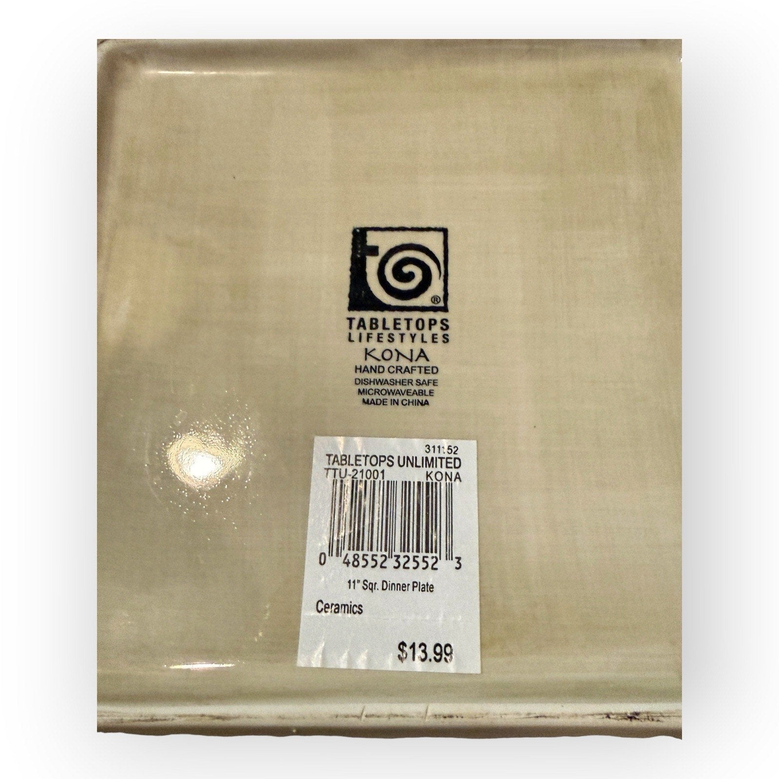 Set Of 4 Tabletops Unlimited/Lifestyles Kona Dinner Plates And 1 Salad Plate