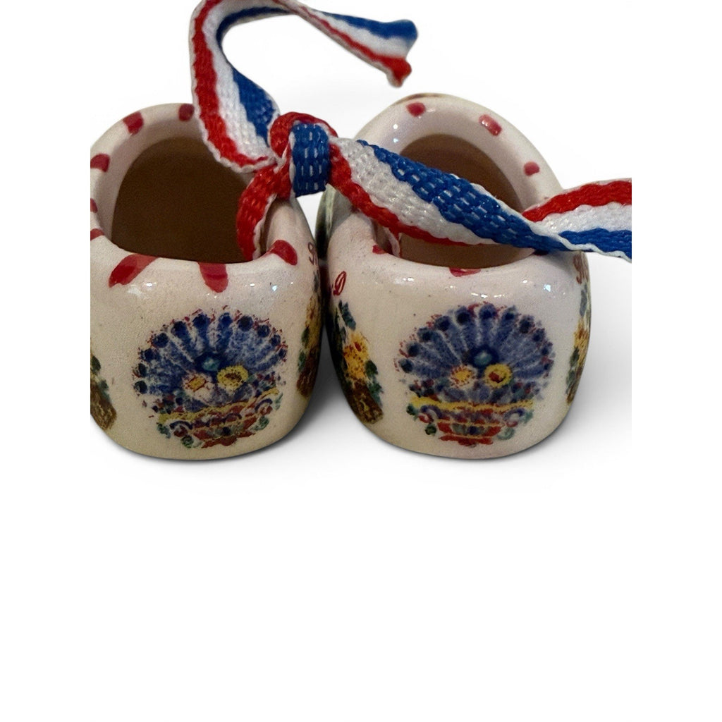 Holland Porcelain Miniature Delft Shoes Ornaments 1.75 X 1.75", Multi