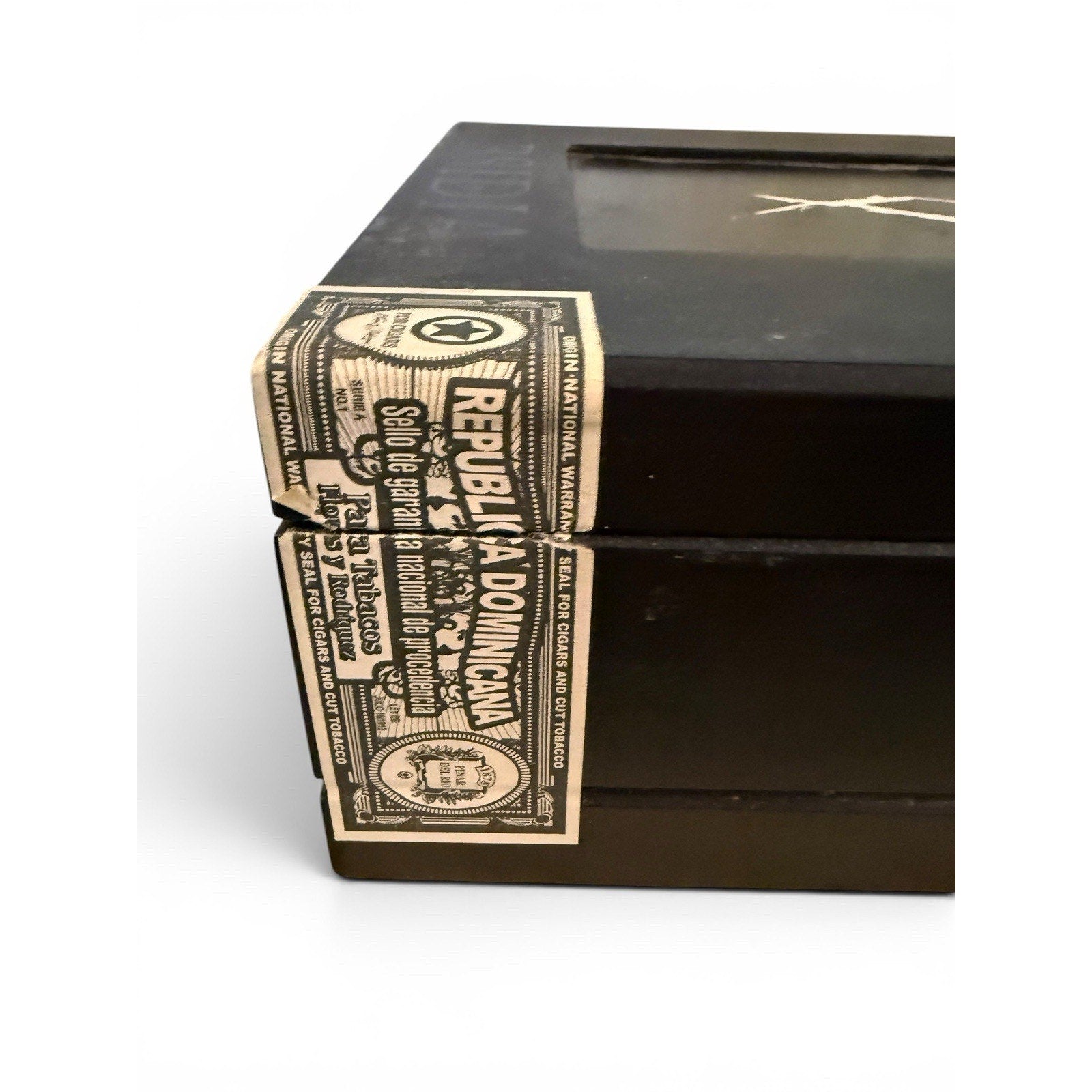 Obsidian Cigar Box Dominican Republic 20 Cigarros