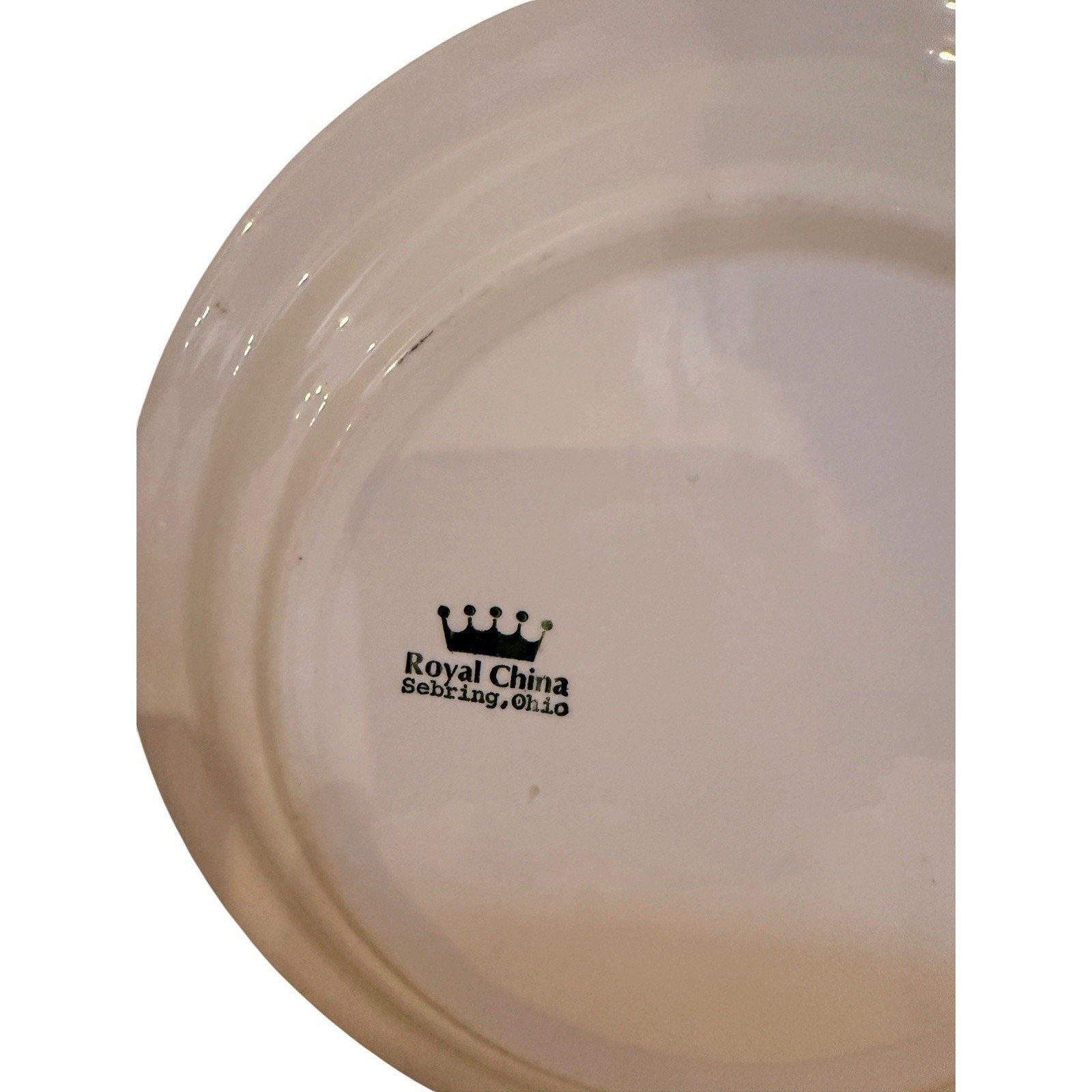 Royal China Company Yellow Flower 10.5 Inch Abstract Flower Plate Home Decor