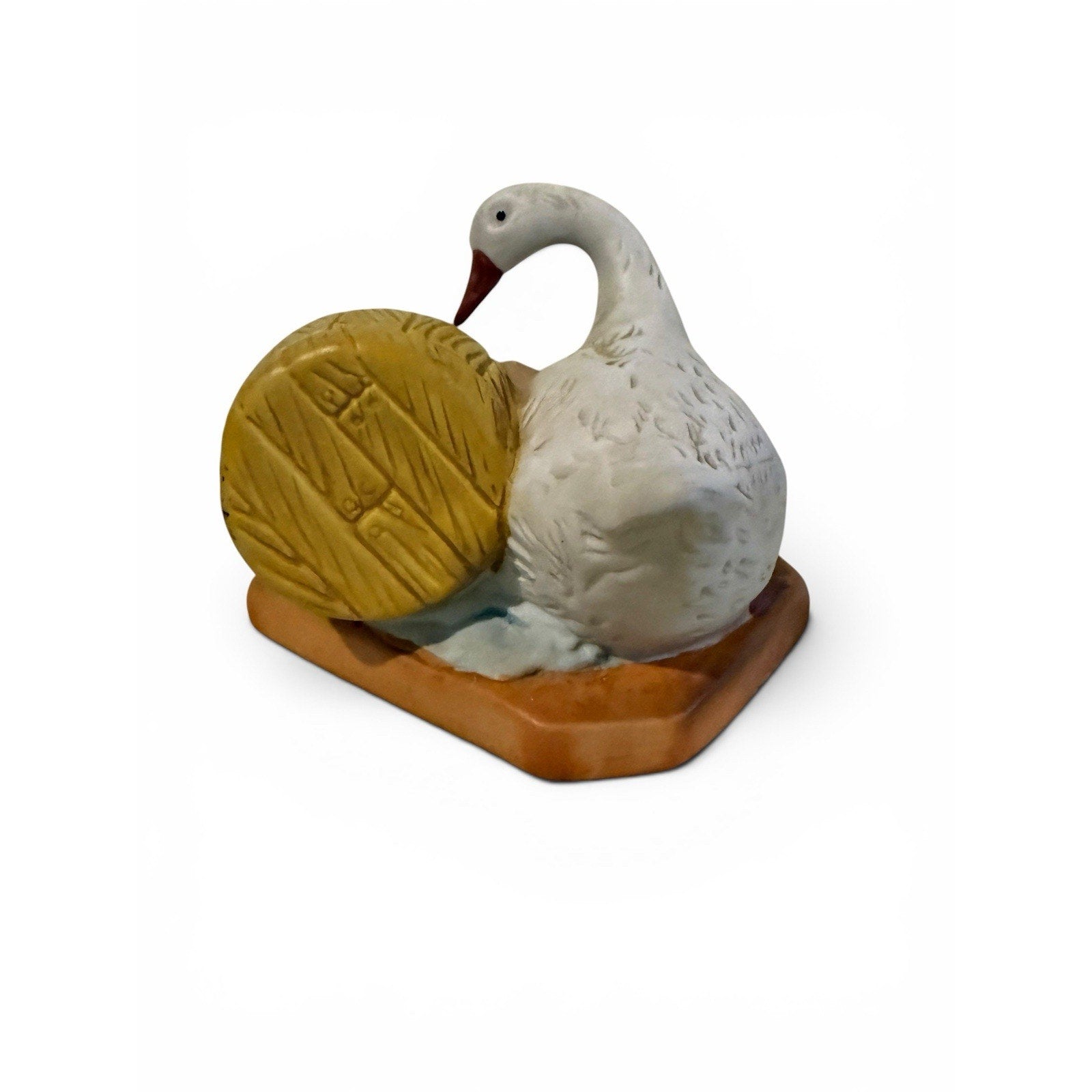 Vtg Porcelain Ducks Ducklings Geese Goslings Figurine with Hay Taiwan- Homco