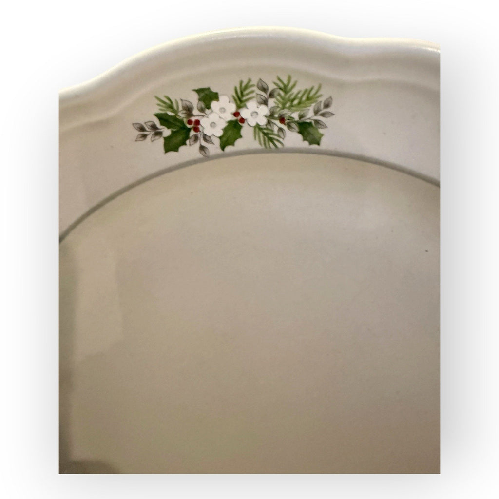 Old stock Pfaltzgraff CHRISTMAS HEIRLOOM 3 Piece Place Setting