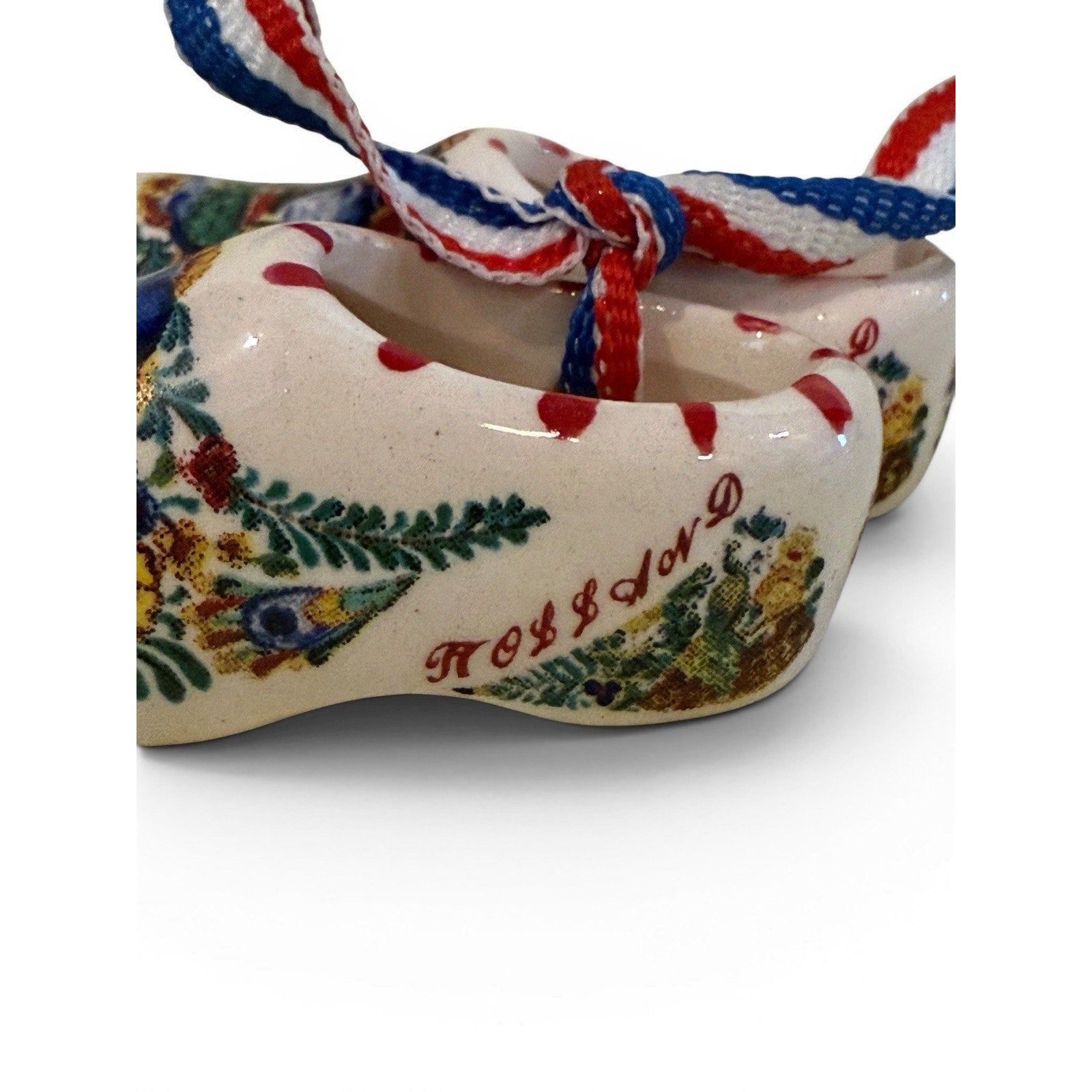 Holland Porcelain Miniature Delft Shoes Ornaments 1.75 X 1.75", Multi